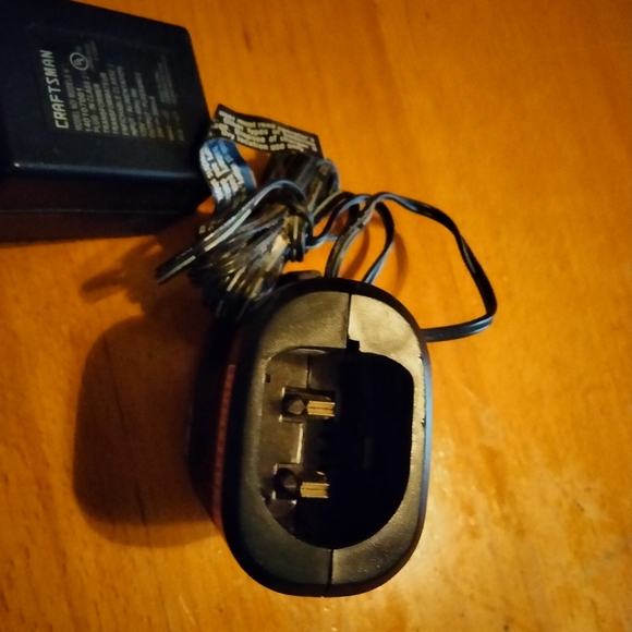 Genuine Craftsman 19.2v Compact Nicd Battery Charger Charging Stand - Picture 2 of 8